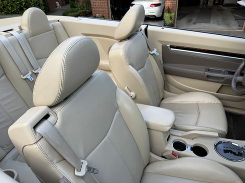 Used 2008 Chrysler Sebring Limited w/ Luxury Group FWD image 13