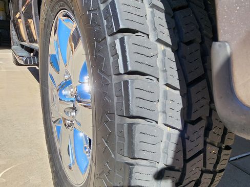 Used 2013 Ford F150 XLT w/ Luxury Equipment Group image 17