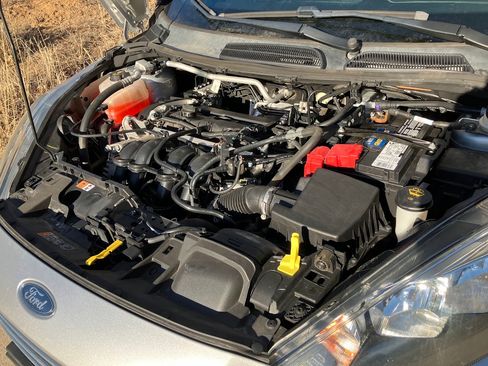 Used 2019 Ford Fiesta SE image 4