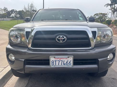 Used 2009 Toyota Tacoma PreRunner image 4