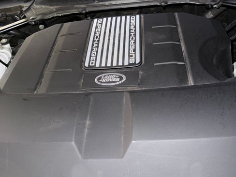 Used 2017 Land Rover Range Rover HSE image 17