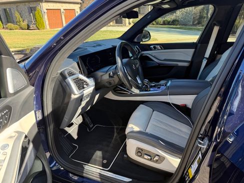 Used 2024 BMW ALPINA XB7 image 4