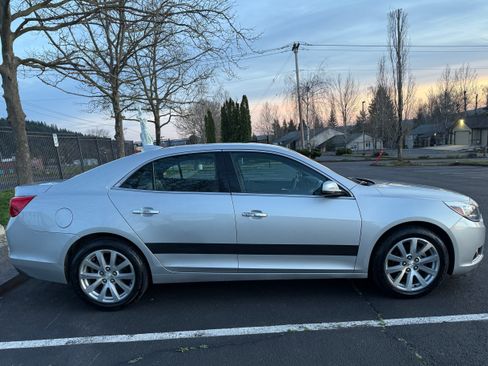 Used 2016 Chevrolet Malibu LTZ image 12