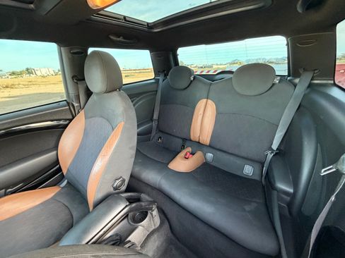 Used 2012 MINI Cooper Hardtop image 9