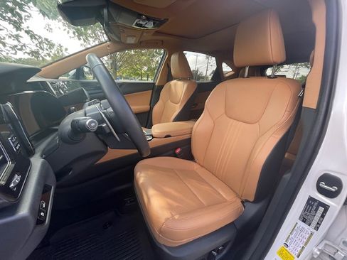 Used 2025 Lexus NX 250 AWD image 18