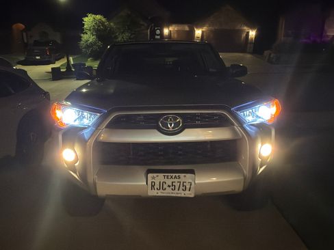 Used 2017 Toyota 4Runner SR5 Premium AWD/4WD image 12