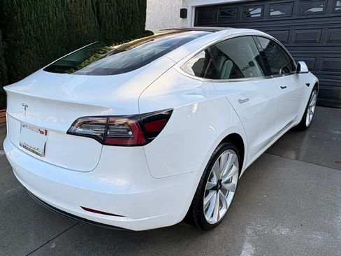 Used 2019 Tesla Model 3 Standard Range Plus image 15