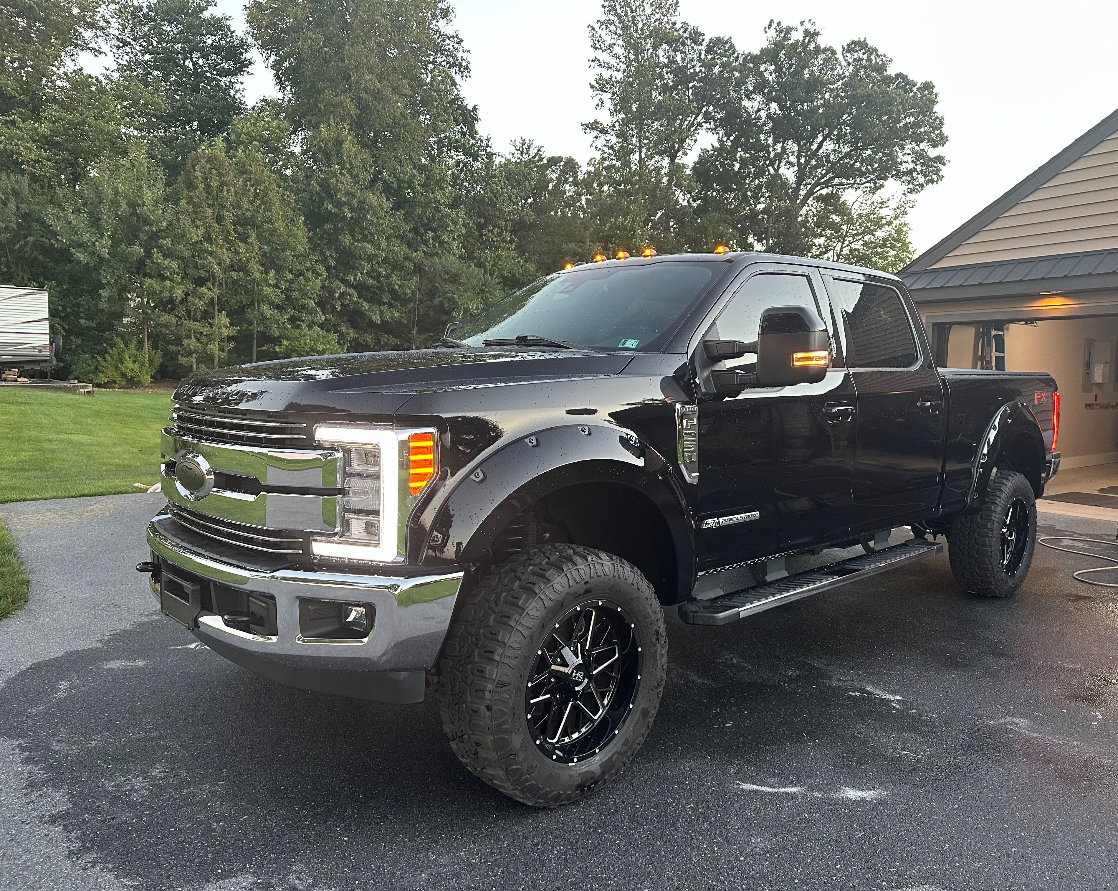 Used 2018 Ford F250 Lariat w/ Lariat Ultimate Package AWD/4WD image 1