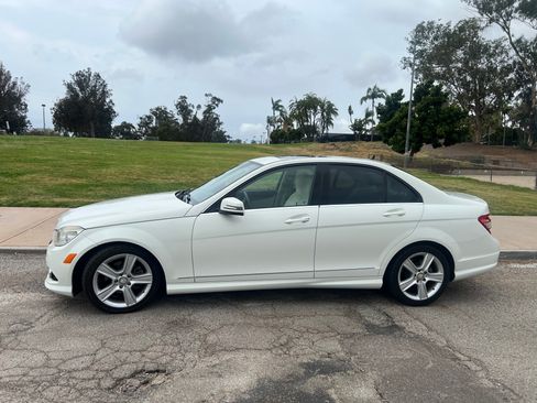Used 2010 Mercedes-Benz C 300 Sedan image 1