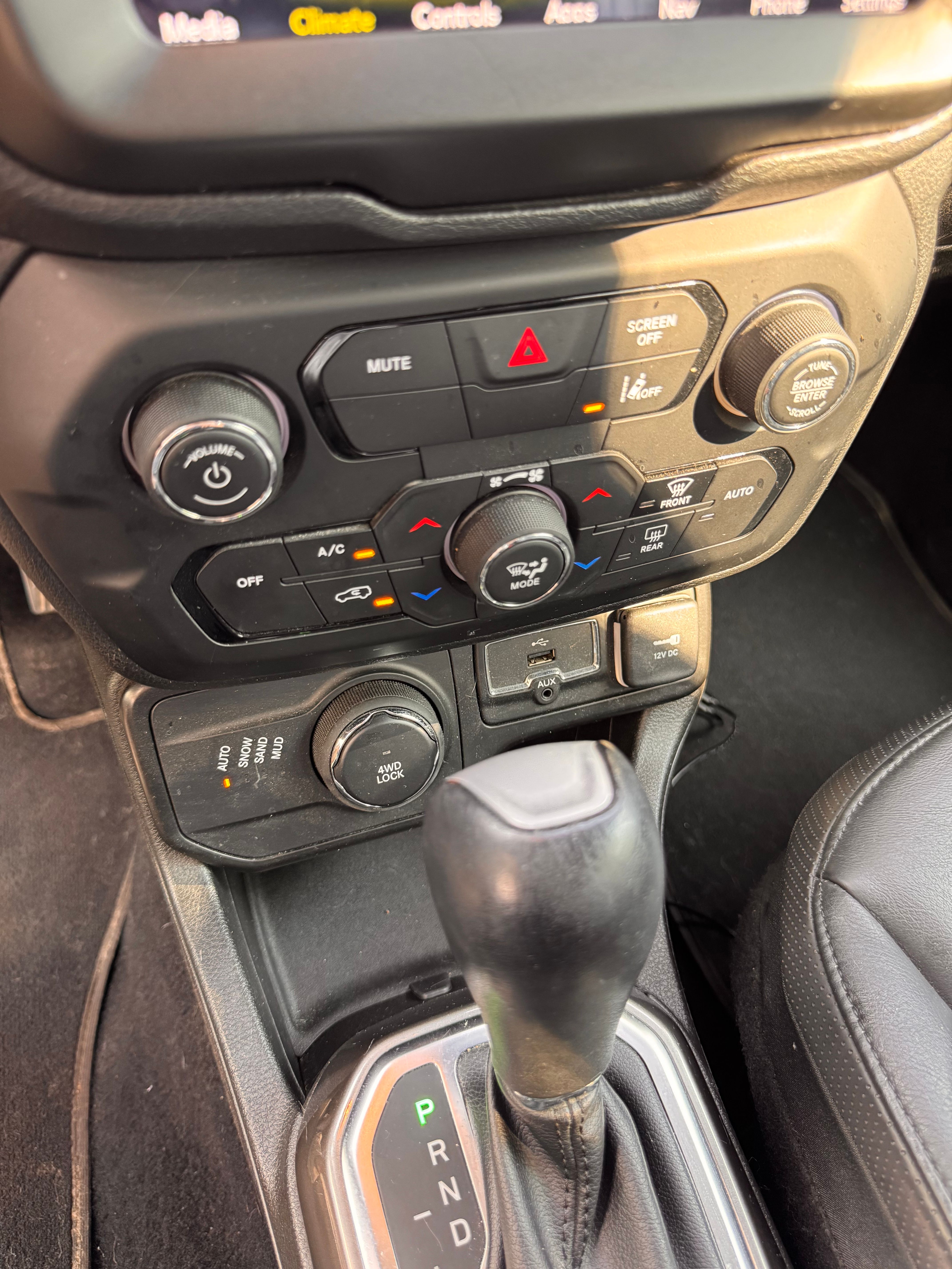 Used 2021 Jeep Renegade Limited AWD/4WD image 23