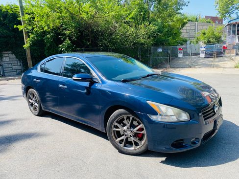 Used 2014 Nissan Maxima 3.5 S w/ Limited Edition Package FWD image 9