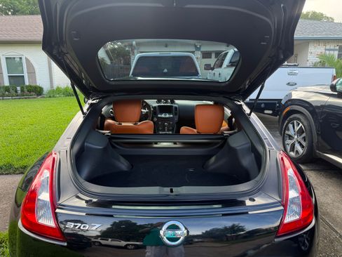 Used 2013 Nissan 370Z Touring RWD image 8