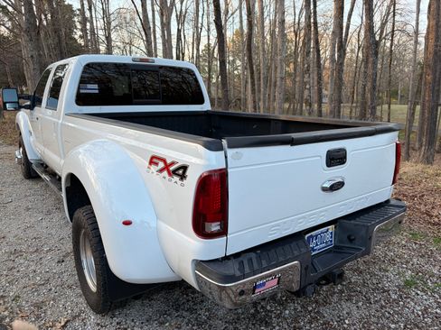 Used 2013 Ford F450 Lariat w/ Lariat Ultimate Pkg AWD/4WD image 1