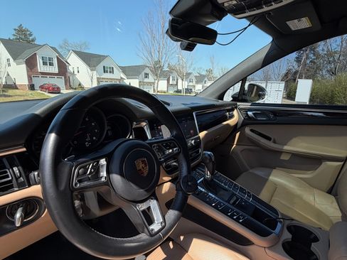 Used 2019 Porsche Macan Sport Edition image 20