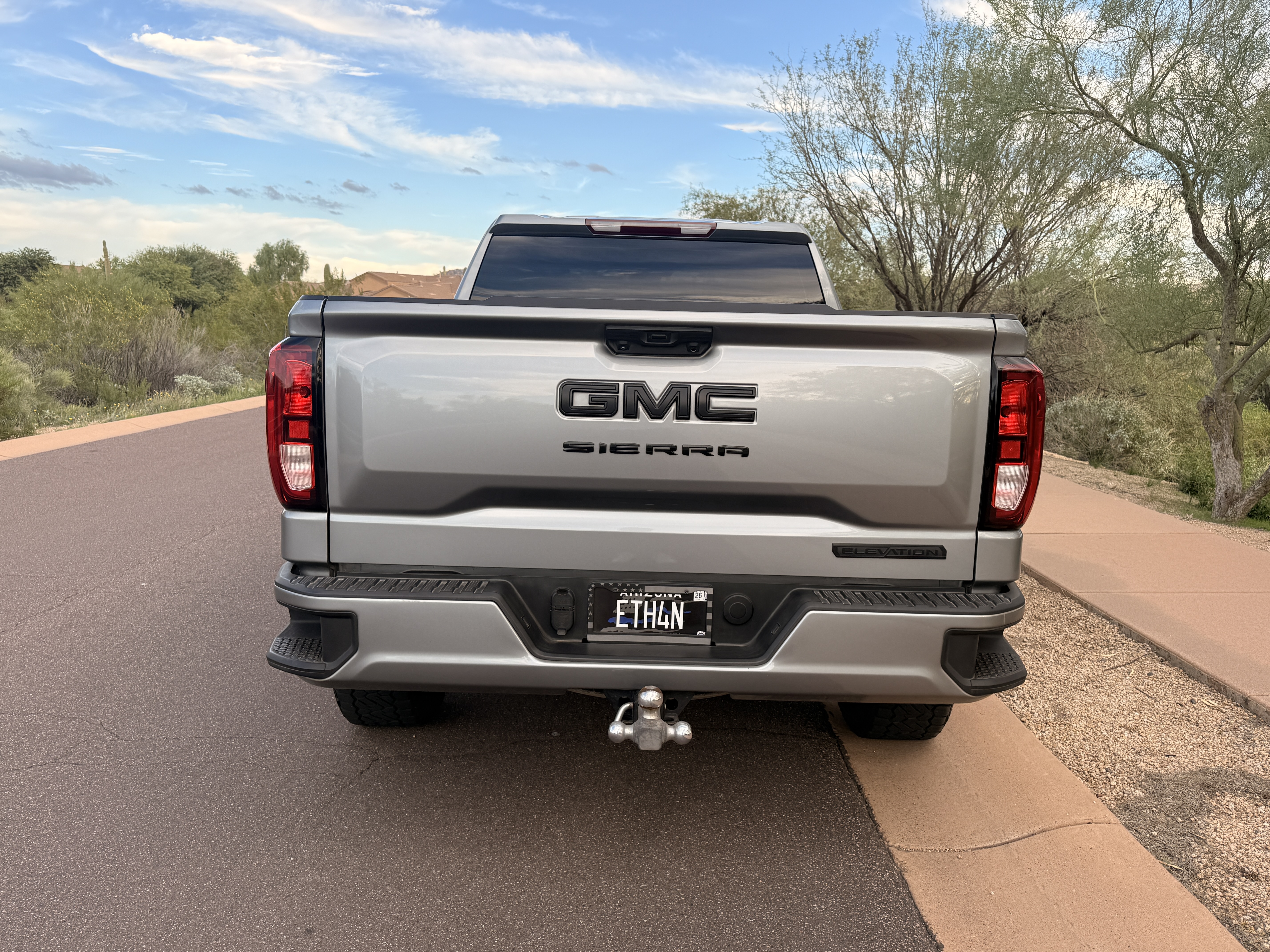 Used 2023 GMC Sierra 1500 Elevation RWD image 9