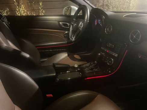 Used 2015 Mercedes-Benz SLK 250 image 14
