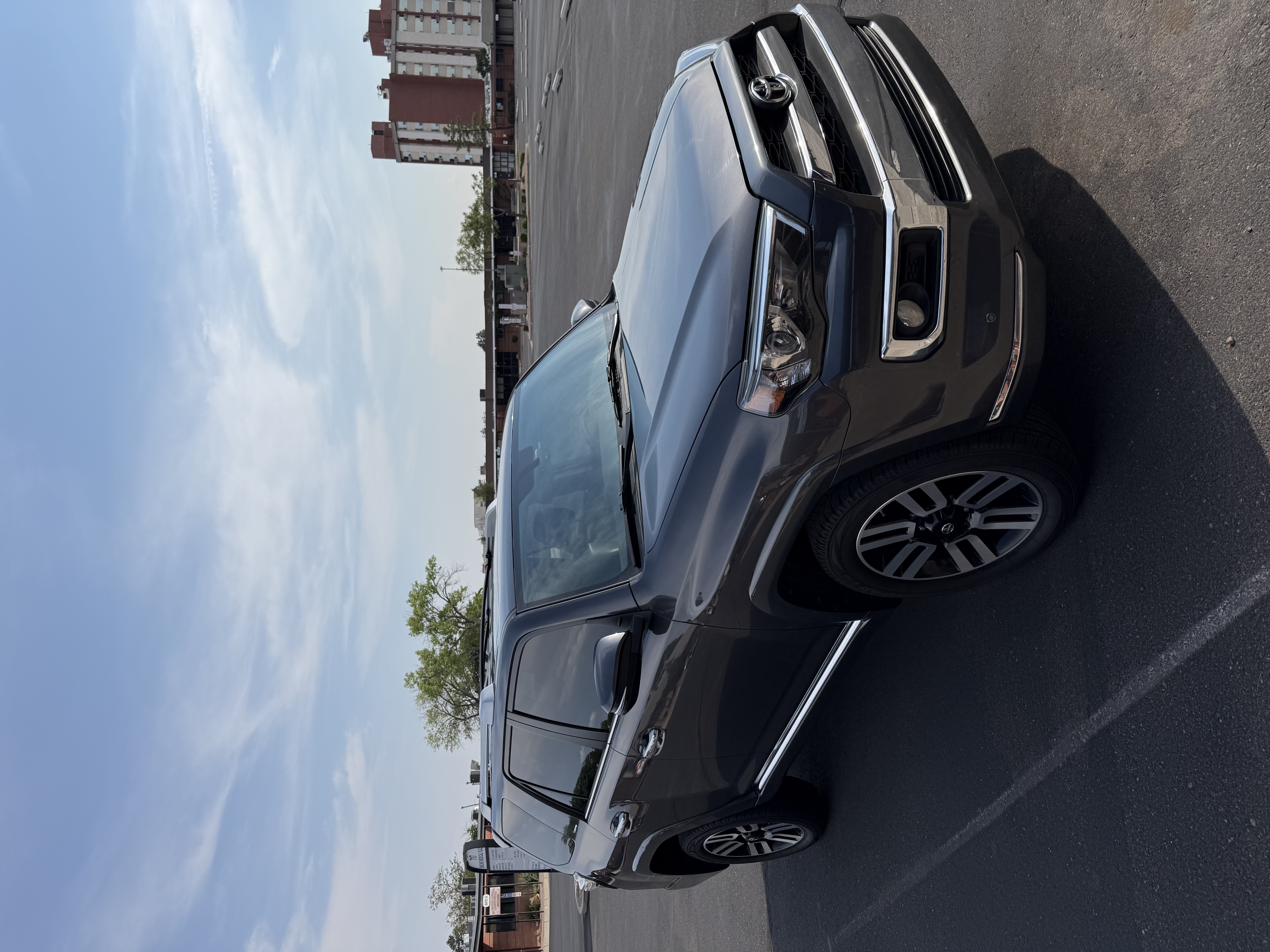 Used 2018 Toyota 4Runner Limited AWD/4WD image 4
