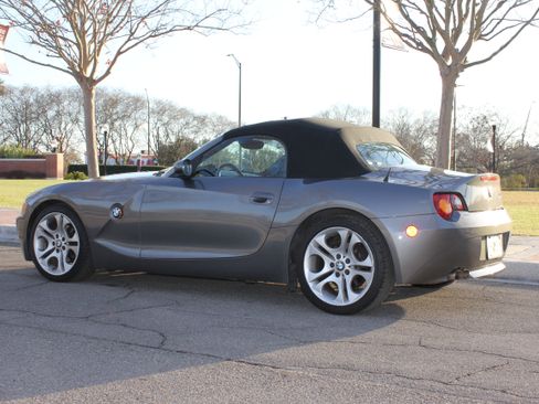 Used 2003 BMW Z4 3.0i image 10