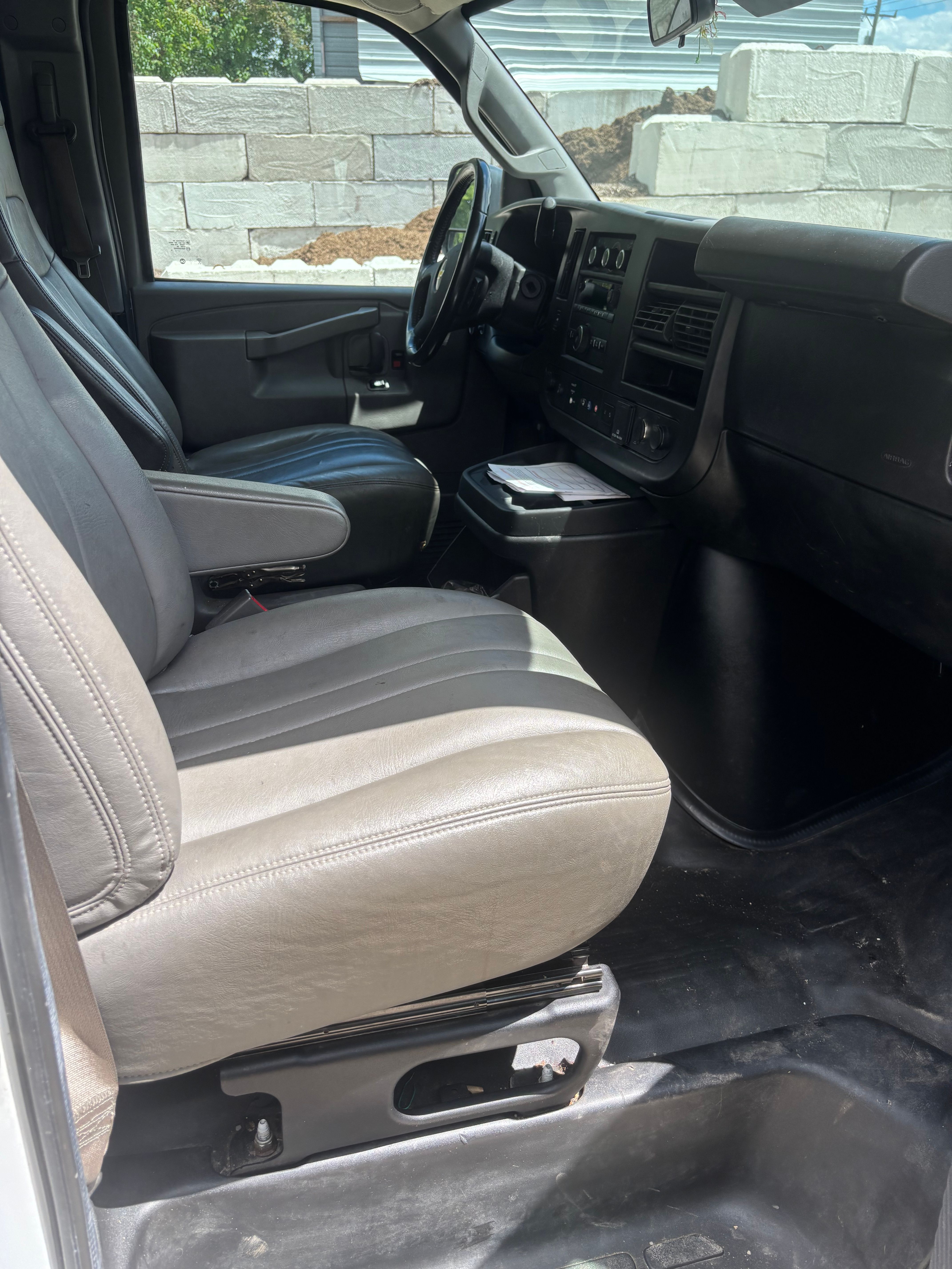 Used 2020 Chevrolet Express 2500 w/ Safety Package RWD image 9