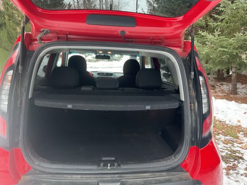 Used 2015 Kia Soul + image 2