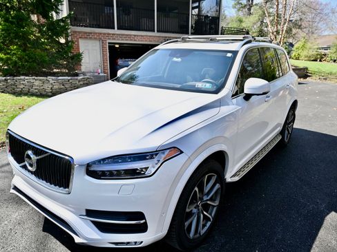 Used 2019 Volvo XC90 T6 Momentum w/ Advanced Package AWD/4WD image 4