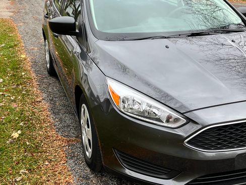 Used 2017 Ford Focus S image 12