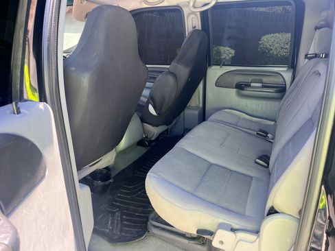 Used 2005 Ford F250 XLT AWD/4WD image 5