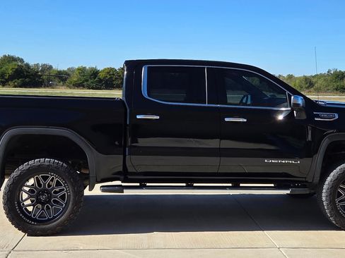 Used 2019 GMC Sierra 1500 Denali w/ Driver Alert Package II image 4