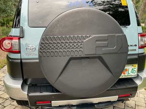 Used 2013 Toyota FJ Cruiser 4WD image 21