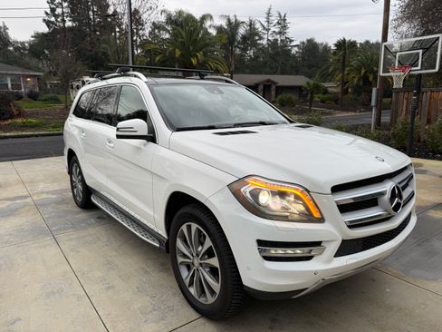 Used 2015 Mercedes-Benz GL 320 BlueTEC 4MATIC image 5