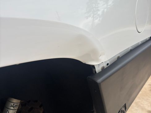 Used 2018 Chevrolet Suburban LT w/ Luxury Package image 14