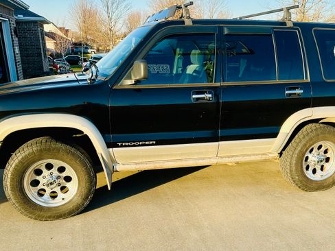 Used 1999 Isuzu Trooper S image 8