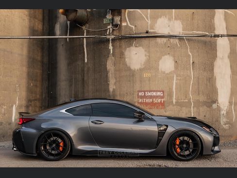 Used 2017 Lexus RC F image 9