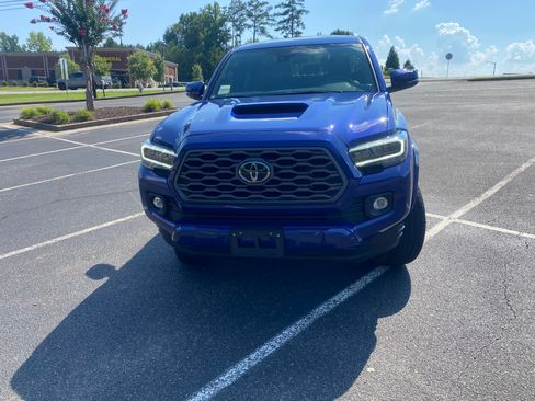 Used 2022 Toyota Tacoma 4x4 Double Cab image 4