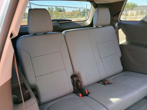 Used 2019 Chevrolet Traverse Premier w/ LPO, Roadside Safety Package image 10