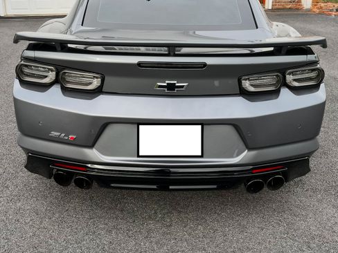 Used 2021 Chevrolet Camaro ZL1 w/ LPO, ZL1 Protection Package RWD image 1