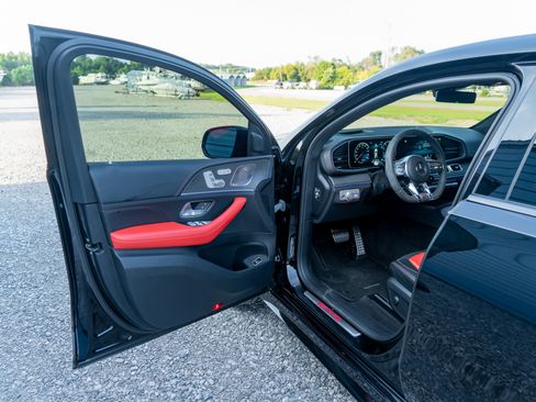 Used 2023 Mercedes-Benz GLE 63 AMG S image 27