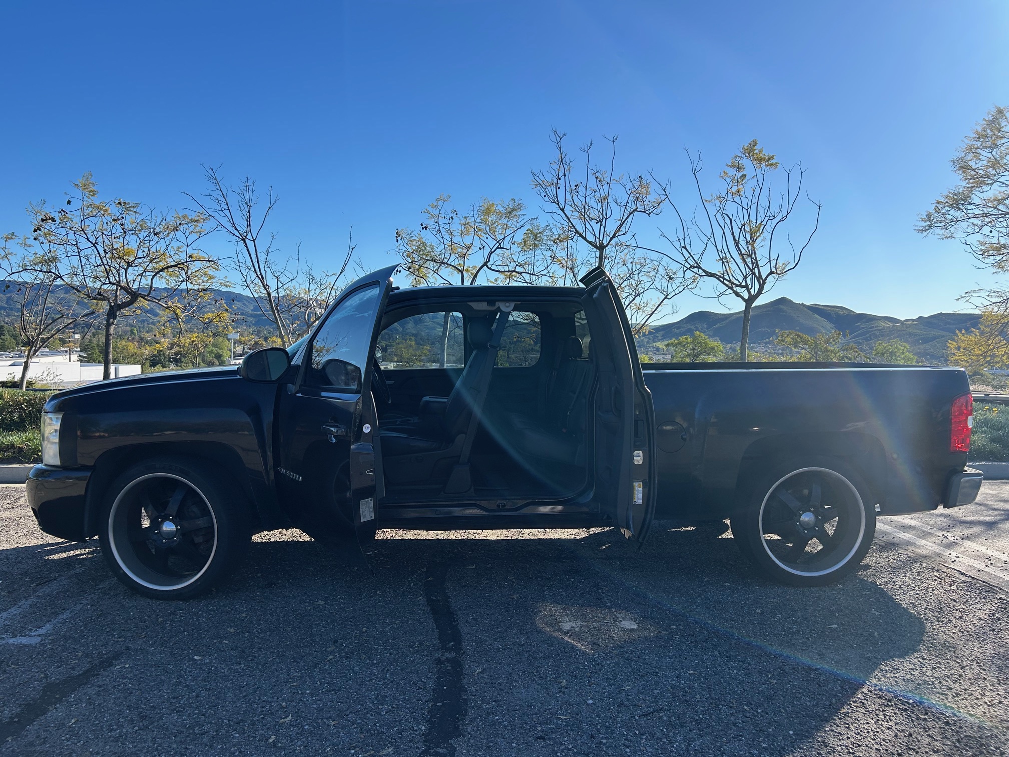 Used 2010 Chevrolet Silverado 1500 LTZ w/ Max Trailering Pack RWD image 10