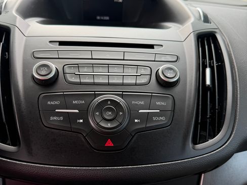 Used 2018 Ford Escape SE FWD image 8