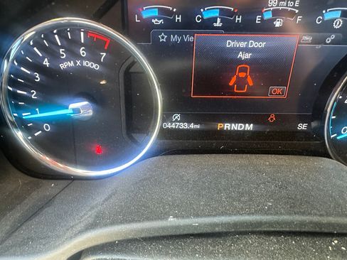 Used 2018 Ford Expedition Platinum AWD/4WD image 6
