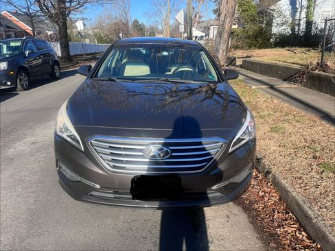 Used 2015 Hyundai Sonata SE w/ Option Group 09 image 2