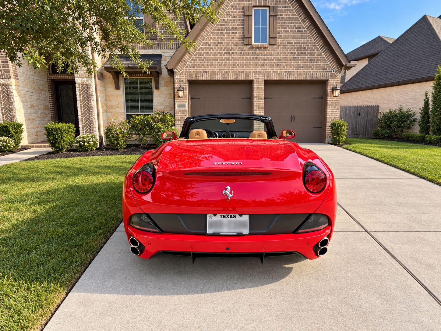 Used 2012 Ferrari California RWD image 14