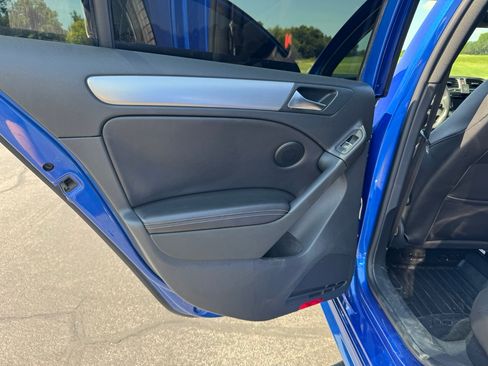 Used 2013 Volkswagen Golf 4-Door image 25