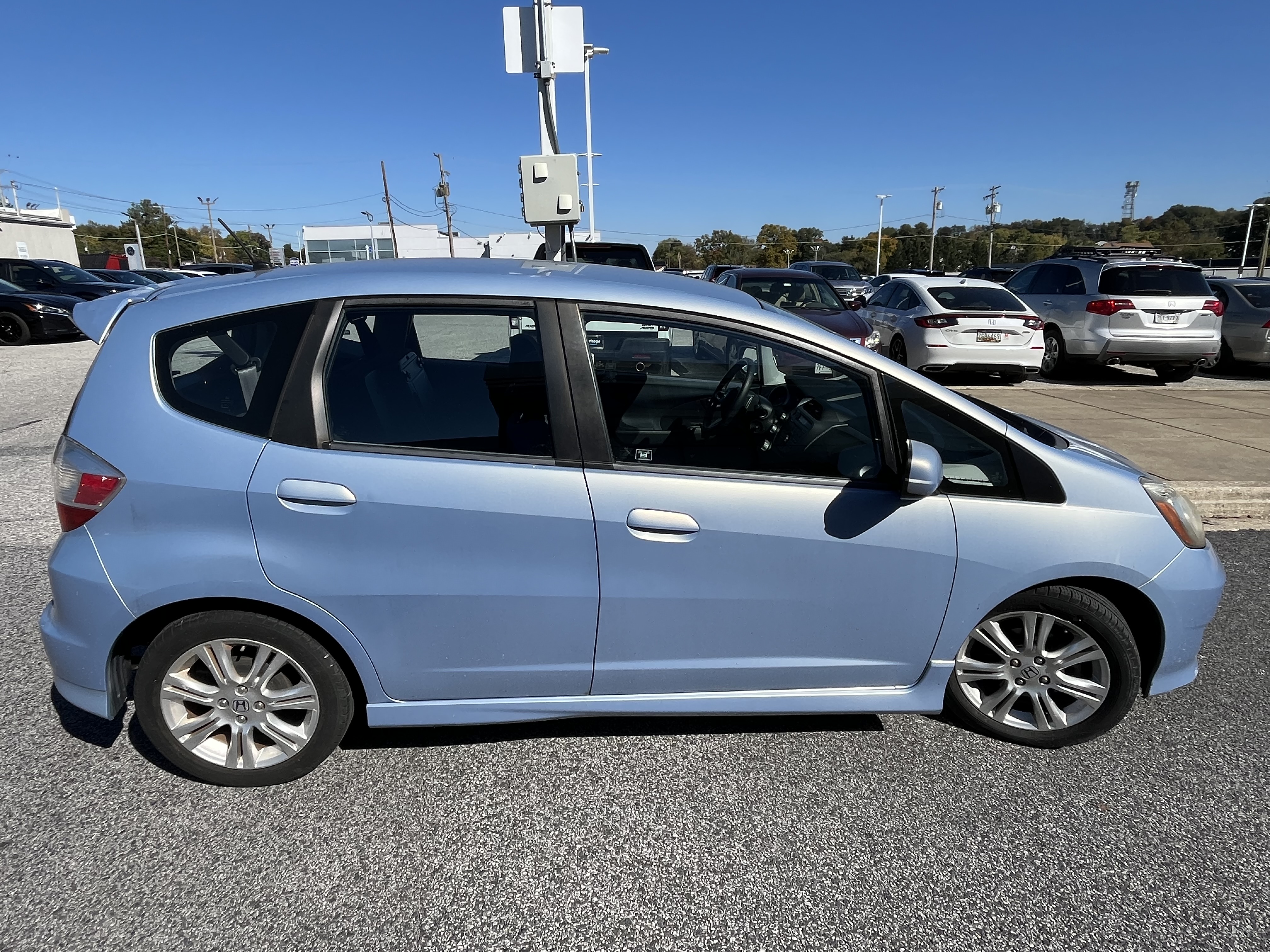 Used 2009 Honda Fit Sport image 1