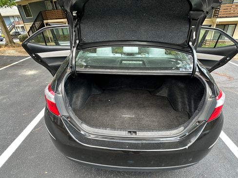 Used 2014 Toyota Corolla LE FWD image 17