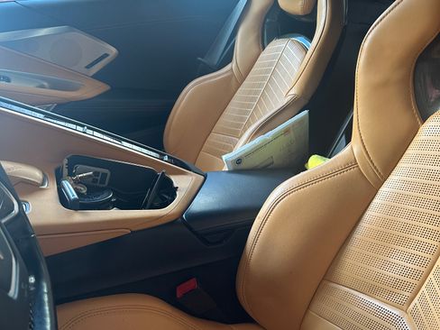 Used 2021 Chevrolet Corvette Stingray Preferred Cpe w/ Chrome Exterior Badge Package image 2