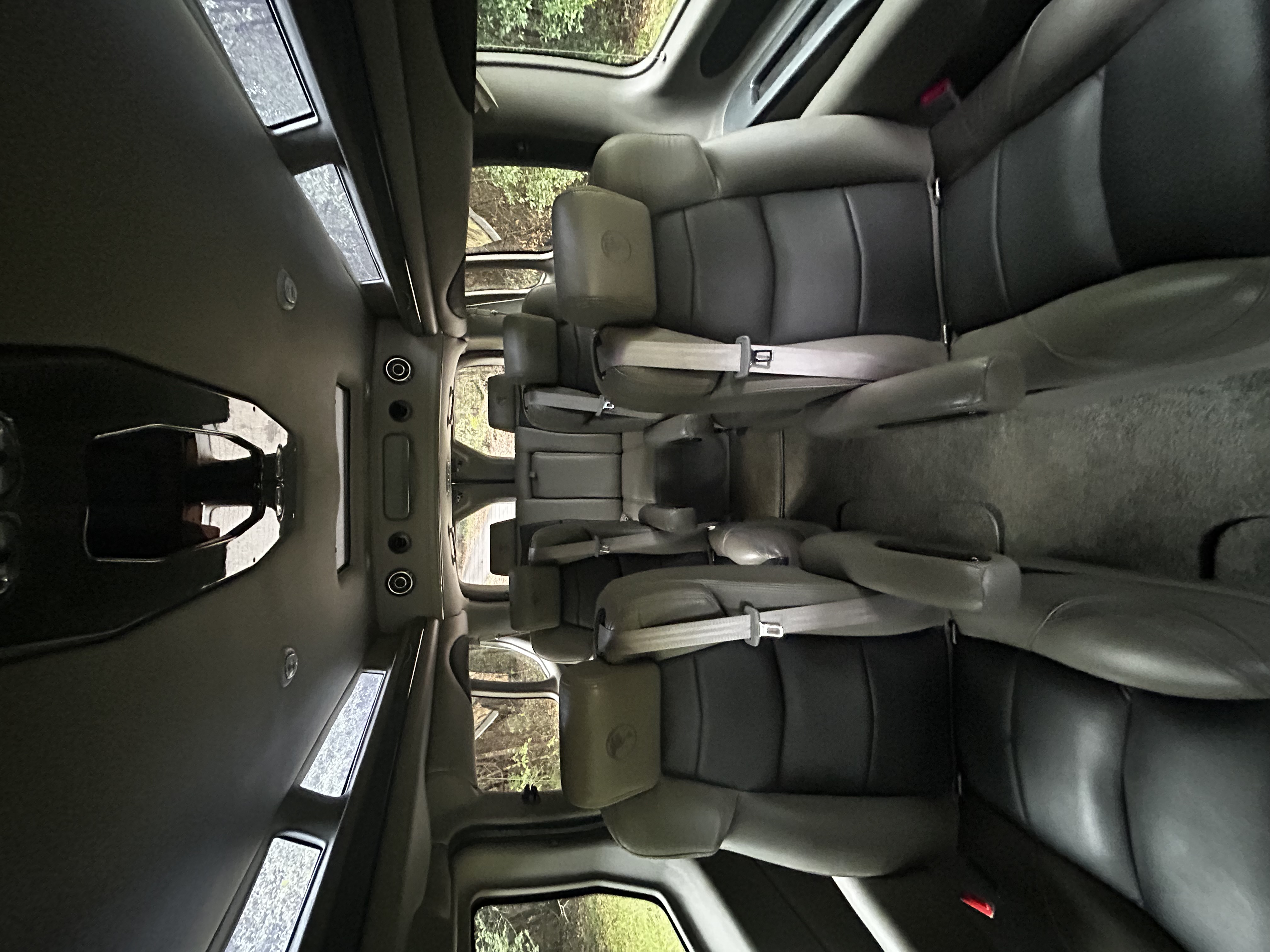 Used 2020 Ford Transit 150 Low Roof w/ Exterior Upgrade Package RWD image 12