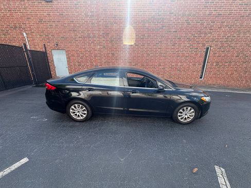 Used 2018 Ford Fusion S FWD image 5