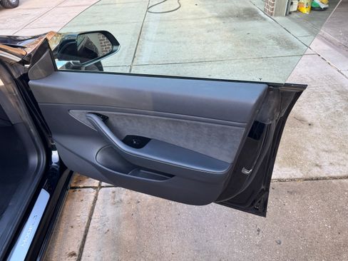 Used 2019 Tesla Model 3 Long Range image 18