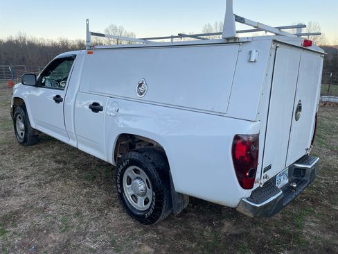 Used 2010 Chevrolet Colorado W/T w/ Mid Box Prep Package image 4